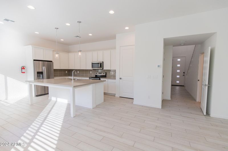 901 S Smith Rd #1009, Tempe, AZ 85281