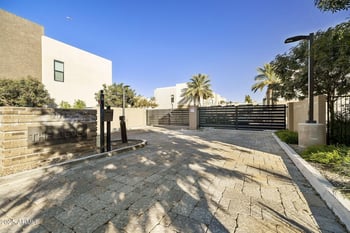 901 Smith Rd #1046, Tempe, AZ 85281