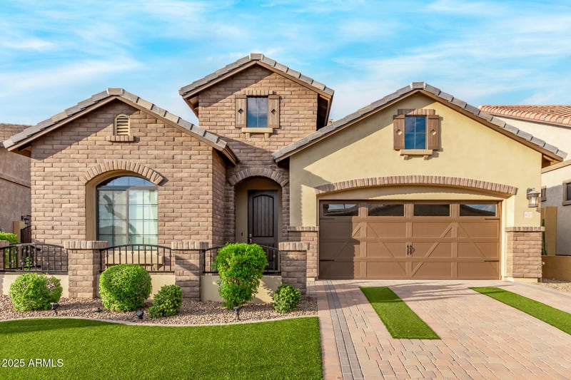 9010 Kenwood St, Mesa, AZ 85207
