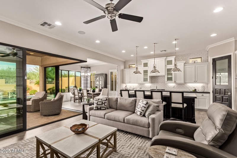 9010 Kenwood St, Mesa, AZ 85207