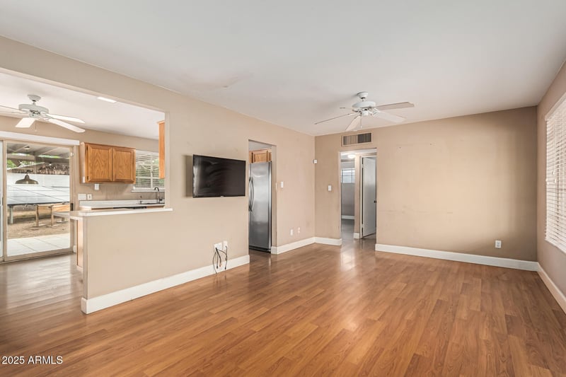 9011 3rd Dr, Phoenix, AZ 85021