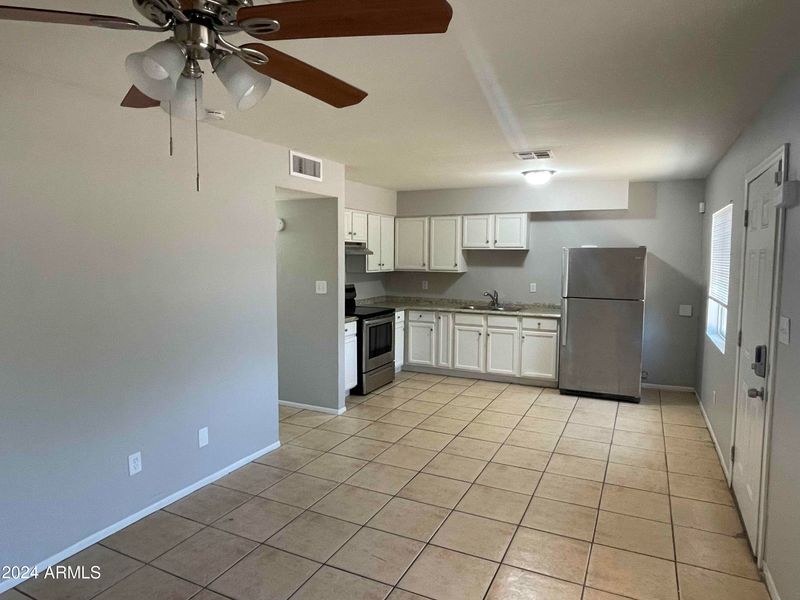 9011 S 8th Pl, Phoenix, AZ 85042