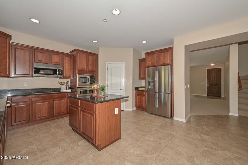 9012 Yellow Bird Ln, Peoria, AZ 85383
