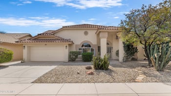 9013 Kerry Ln, Peoria, AZ 85382