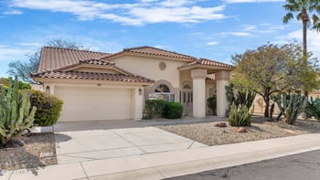 9013 Kerry Ln, Peoria, AZ 85382