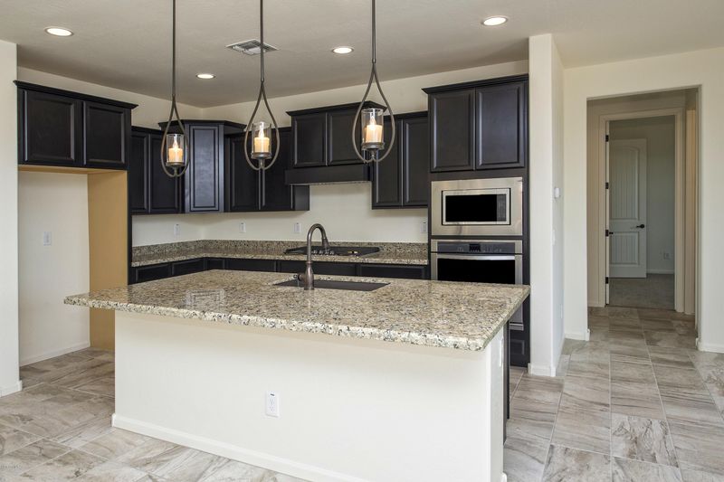 9013 W Ruth Ave, Peoria, AZ 85345