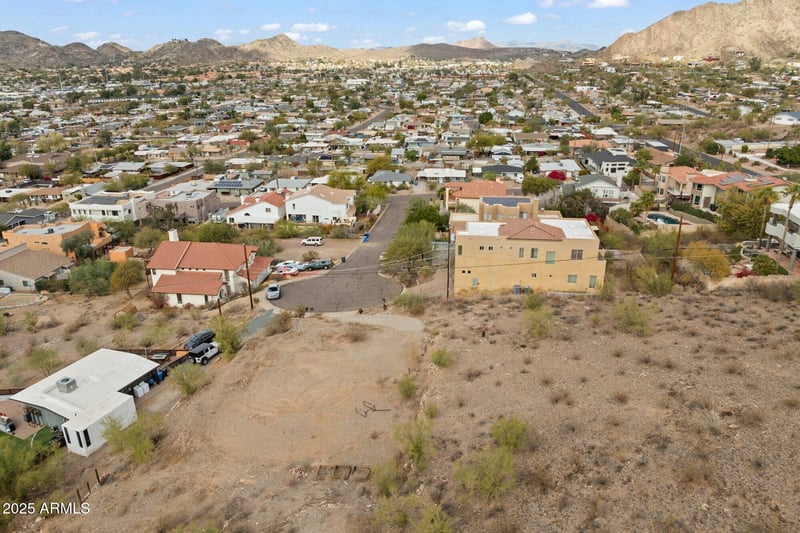 9015 15th Pl #-, Phoenix, AZ 85020