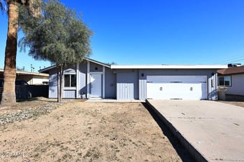 9015 55th Ave, Glendale, AZ 85302