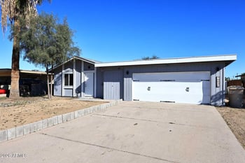 9015 55th Ave, Glendale, AZ 85302