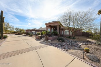 9015 Hackamore Dr, Scottsdale, AZ 85255