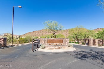 9015 Roberta Ln #41, Peoria, AZ 85383