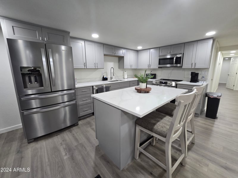 9017 Butternut Ave, Mesa, AZ 85208