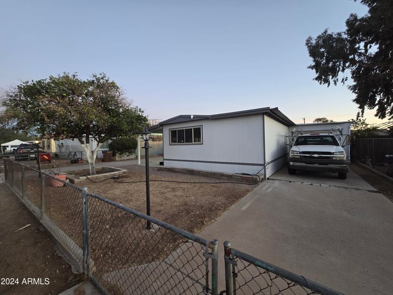 9017 Butternut Ave, Mesa, AZ 85208