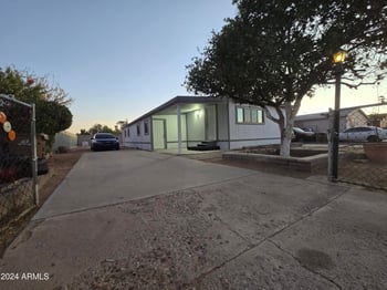 9017 Butternut Ave, Mesa, AZ 85208