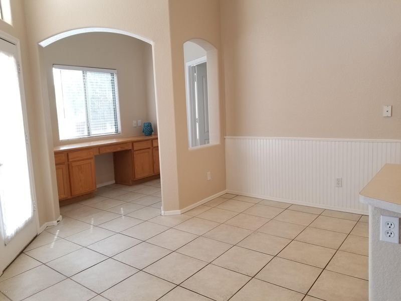 9017 E Hillview St, Mesa, AZ 85207