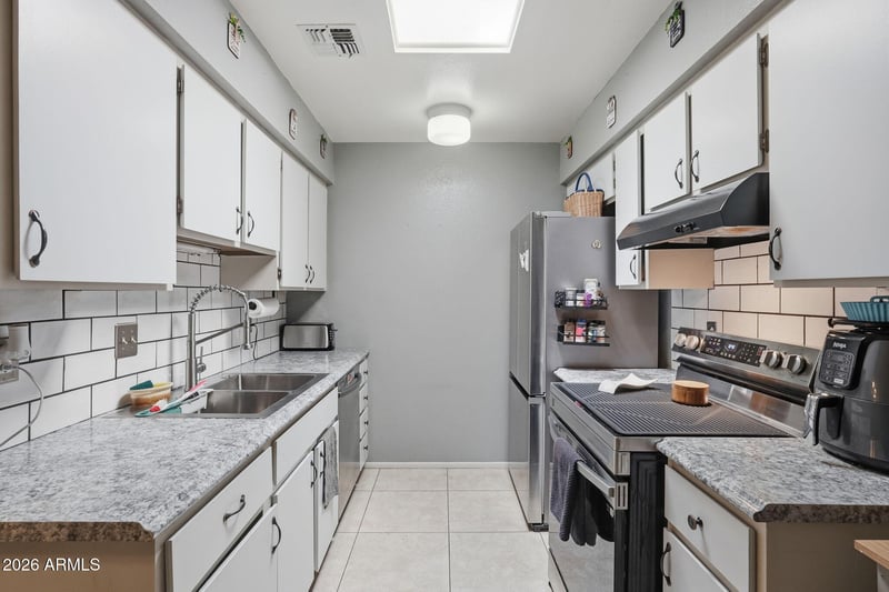 9017 Elm St #6, Phoenix, AZ 85037