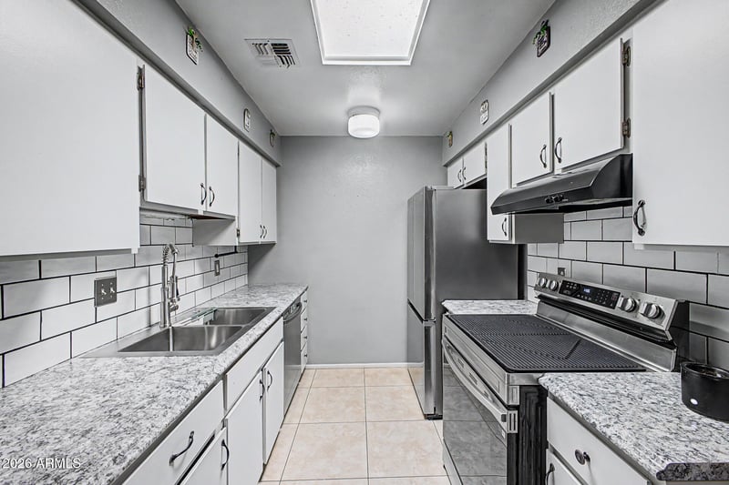9017 W Elm St #6, Phoenix, AZ 85037