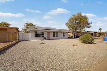 9018 Glenrosa Ave, Phoenix, AZ 85037