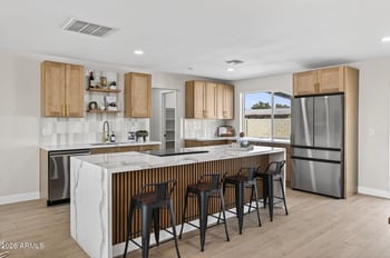 902 10th Pl, Mesa, AZ 85203