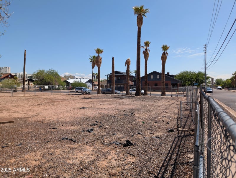 902 8th St #15, Phoenix, AZ 85006