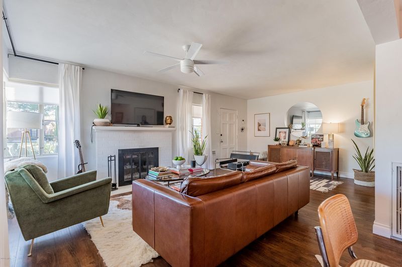 902 E Cambridge Ave, Phoenix, AZ 85006