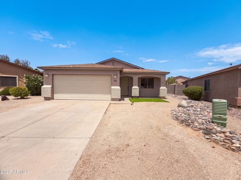 902 Desert Moon Trl, San Tan Valley, AZ 85143