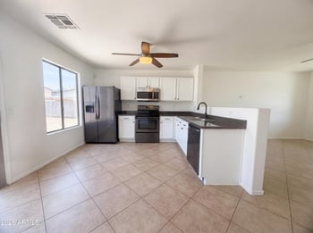 902 Desert Moon Trl, San Tan Valley, AZ 85143