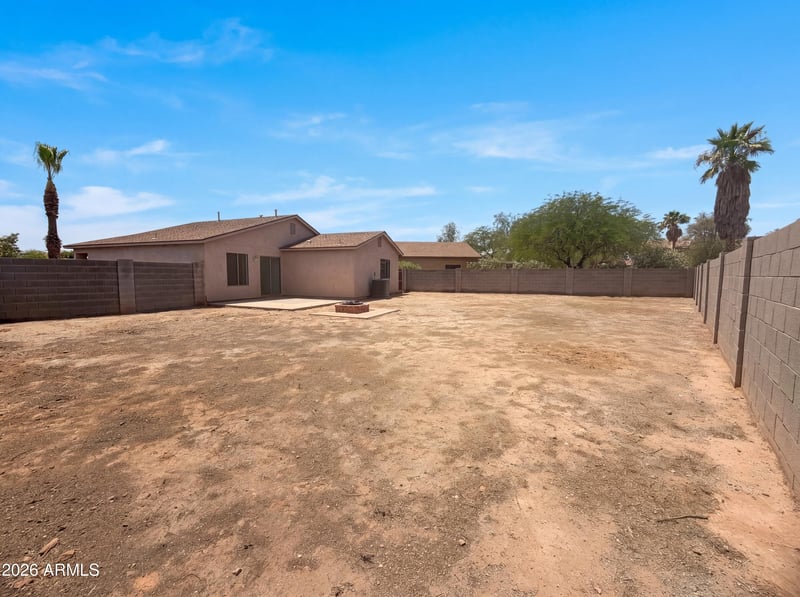 902 Desert Moon Trl, San Tan Valley, AZ 85143