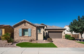 902 E Horseshoe Pl, Chandler, AZ 85249