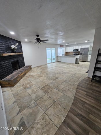 902 Glade Ave, Mesa, AZ 85204