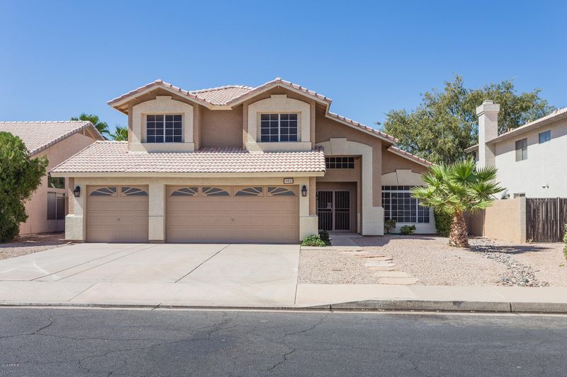 902 N Swallow Ln, Gilbert, AZ 85234