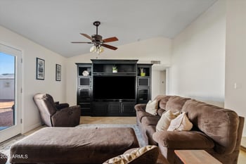 902 Ross Ave, Phoenix, AZ 85027