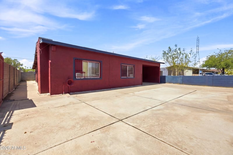 902 S 30th Dr, Phoenix, AZ 85009