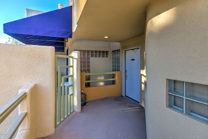 902 W Glendale Ave #202, Phoenix, AZ 85021
