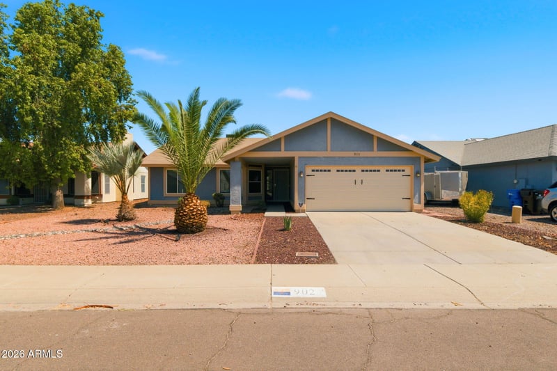 902 Sequoia Dr, Phoenix, AZ 85027