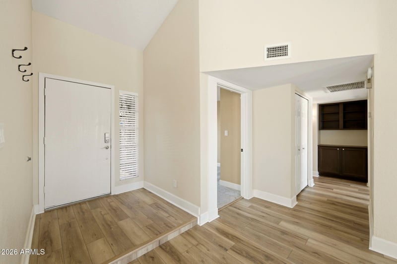 902 Sequoia Dr, Phoenix, AZ 85027