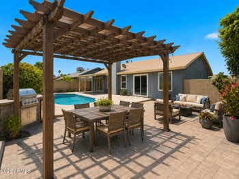 902 Sequoia Dr, Phoenix, AZ 85027