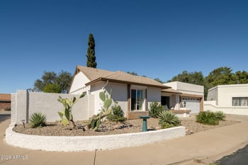 902 Wagoner Rd, Phoenix, AZ 85022