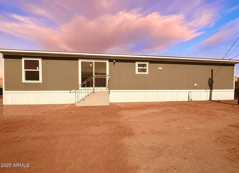 902 Warner Dr, Apache Junction, AZ 85120