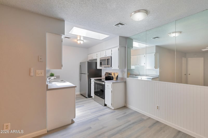 9020 W Highland Ave #115, Phoenix, AZ 85037