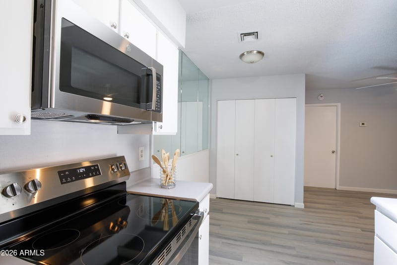 9020 W Highland Ave #115, Phoenix, AZ 85037