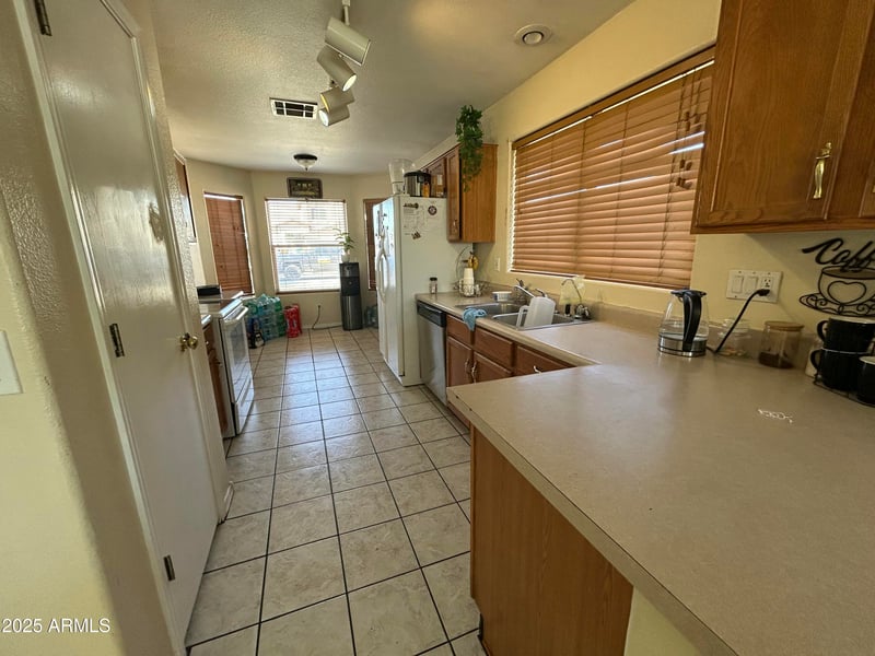 9021 Cambridge Ave, Phoenix, AZ 85037