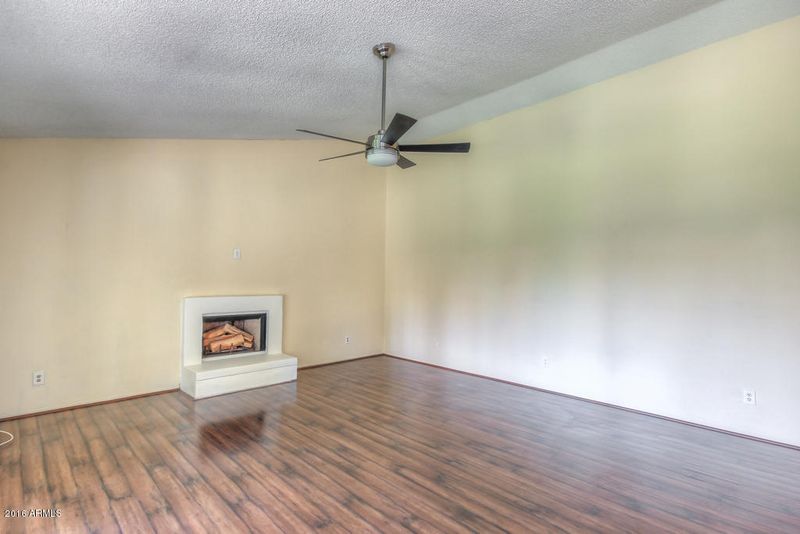 9021 E Sahuaro Dr, Scottsdale, AZ 85260