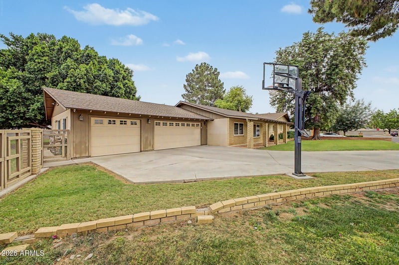 9021 N 13th Ave, Phoenix, AZ 85021