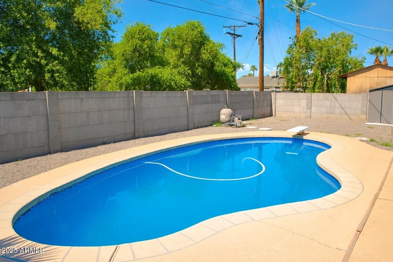 9022 18th Dr, Phoenix, AZ 85021