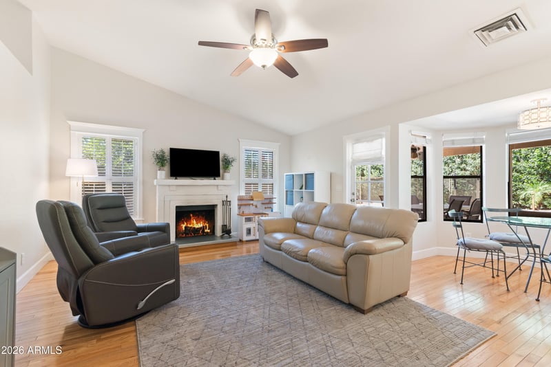 9022 Ash Ave, Tempe, AZ 85284
