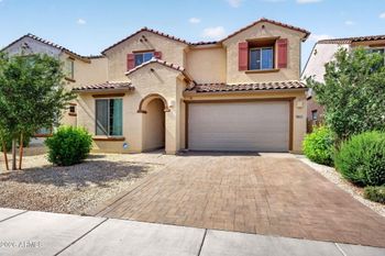 9022 W Luke Ave, Glendale, AZ 85305