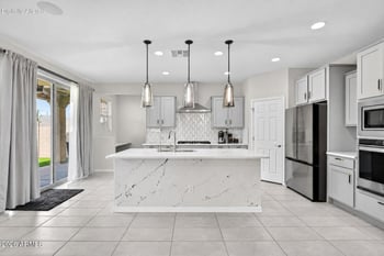 9022 W Luke Ave, Glendale, AZ 85305