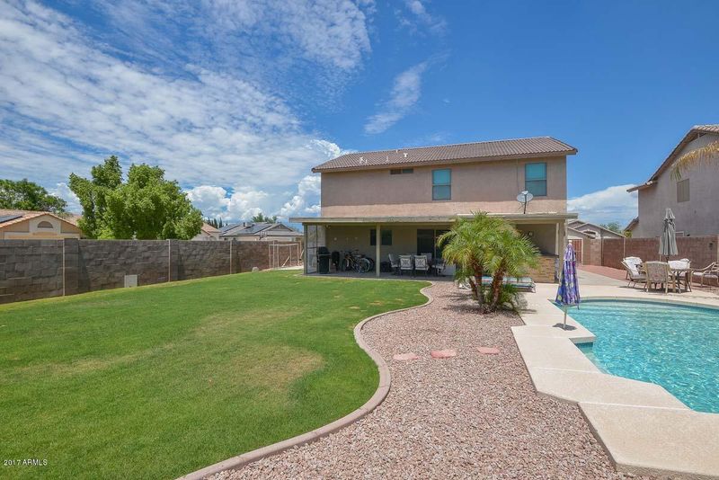 9023 W Charleston Ave, Peoria, AZ 85382