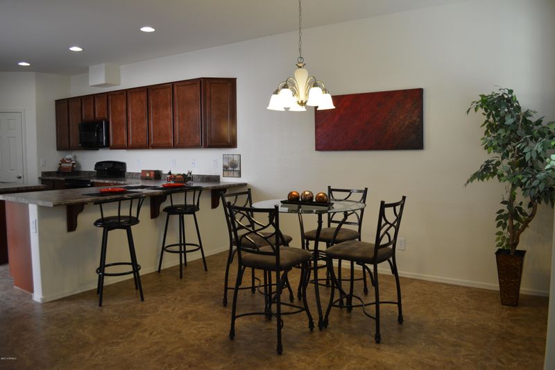 9023 W State Ave, Glendale, AZ 85305
